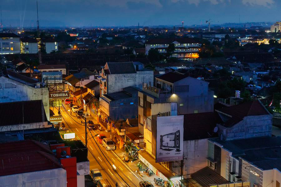 Sparsly lit Indonesian Street.